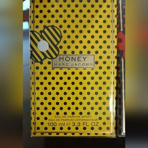 NWT MARC JACOBS HONEY